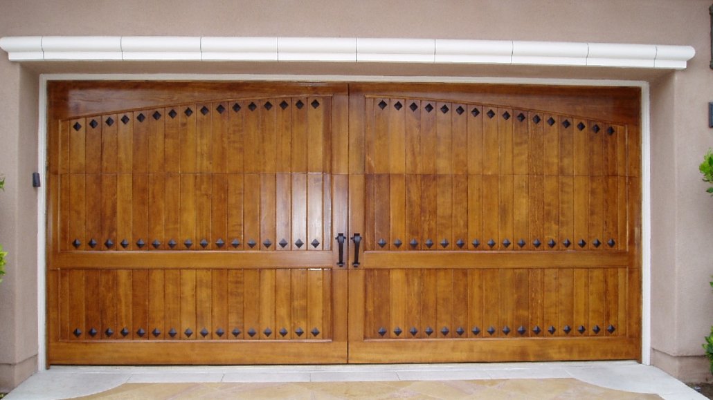 Ways to Choose the Best Wood Garage Doors New Project16 1030x579 - Ways to Choose the Best Wood Garage Doors