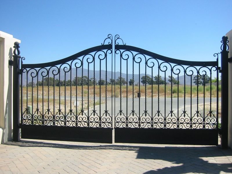 3 Factors to Know When Choosing Metal Gates gateIMG 3999 - 3 Factors to Know When Choosing Metal Gates